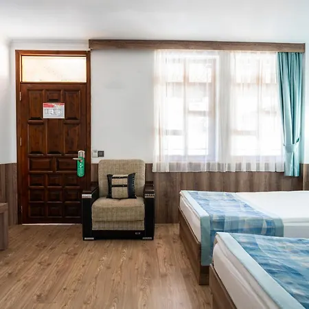 Oscar Garden Hotel *