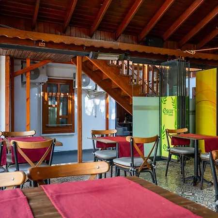 Oscar Garden Hotel *