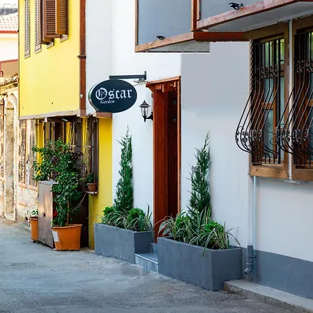 Hotel Oscar Garden