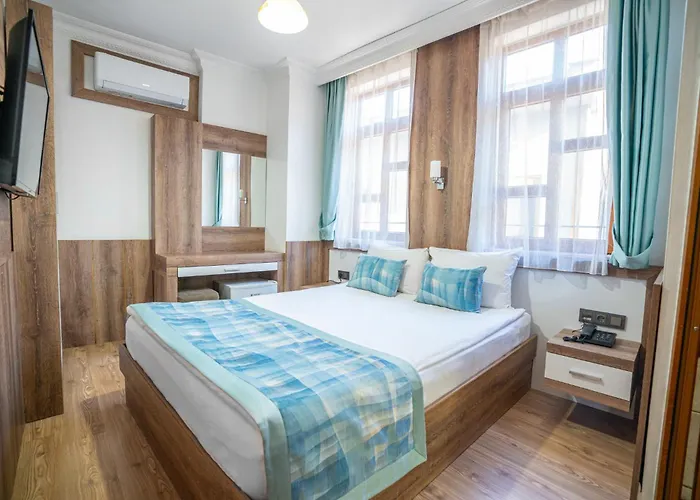 Szálloda Oscar Garden *