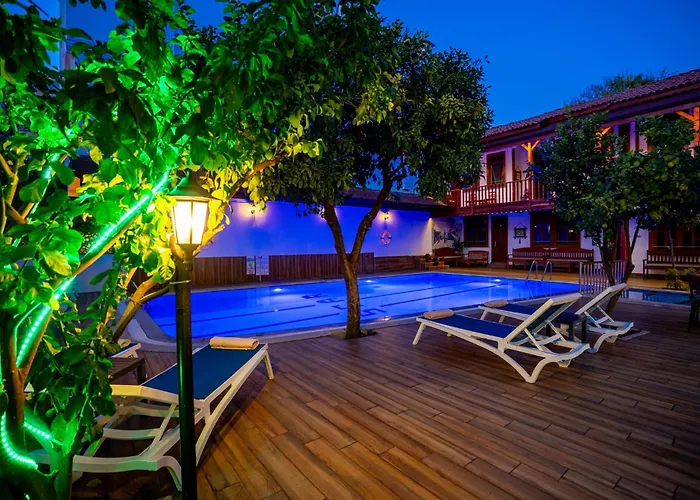 Oscar Garden Hotel