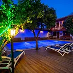 Oscar Garden Hotel