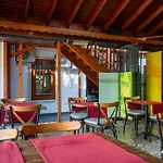 Oscar Garden Hotel *