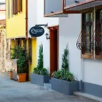 Hotel Oscar Garden