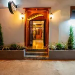 Oscar Garden Hotel *