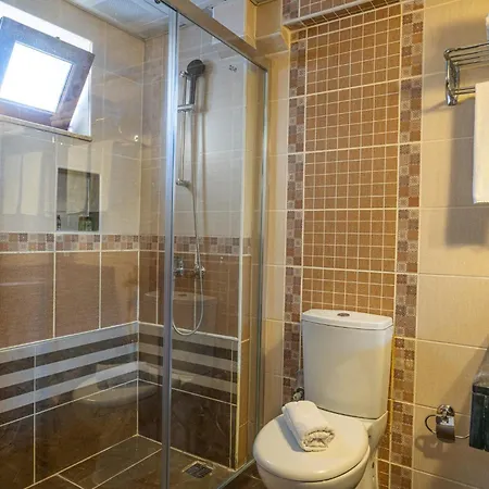 Hotel Oscar Garden *