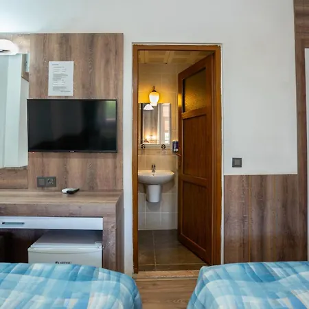 Hotell Oscar Garden *