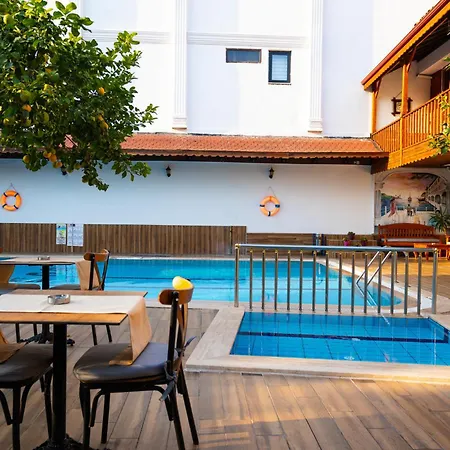 Hotell Oscar Garden *